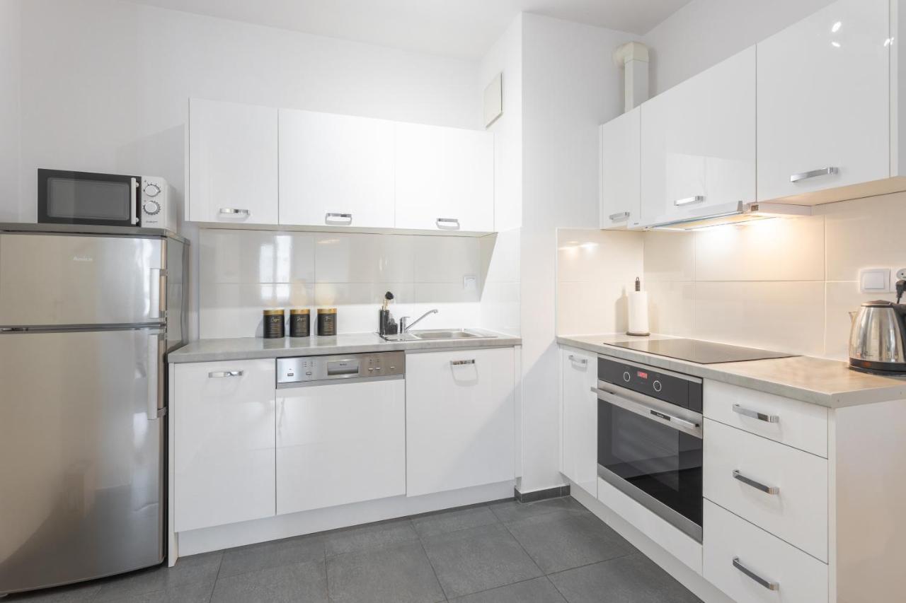 Apartment Golden - Big And Bright Stylish - Center - Pereca